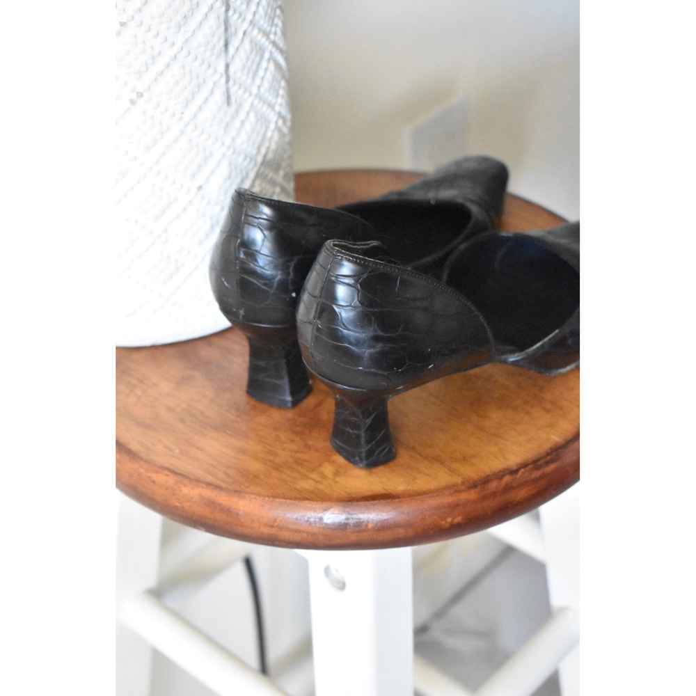 Stuart Weitzman Pumps Womens 6.5 Black Vintage Croc Embossed D'Orsay Square Toe - Picture 6 of 8
